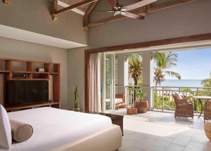 Heritage Beach Junior Suite - The St. Regis Le Morne Resort